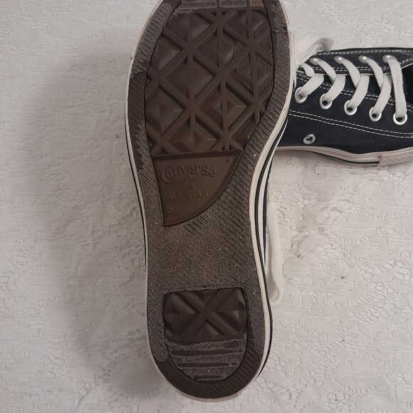 Converse Chuck Taylor All-Stars sz 8 - Picture 4 of 5